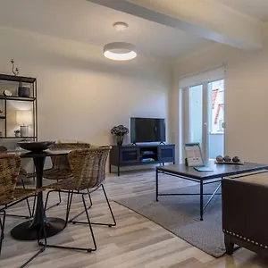 glamorous-lisbon-2bdr-apartment-by-lovelystay.hotels-lisbon-portugal.com/